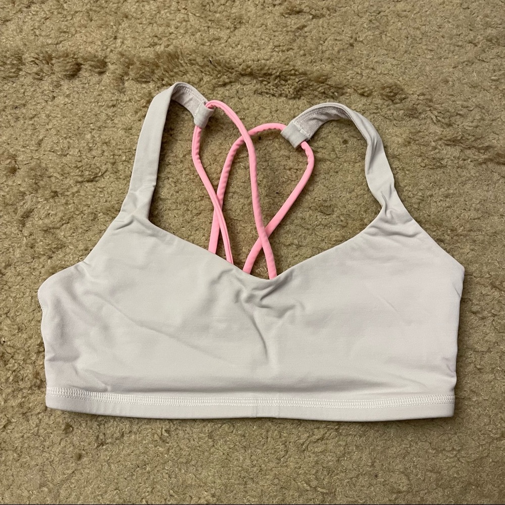 ๐HP๐ Like New Lululemon Free To Be Sports Bra - Picture 1 of 3